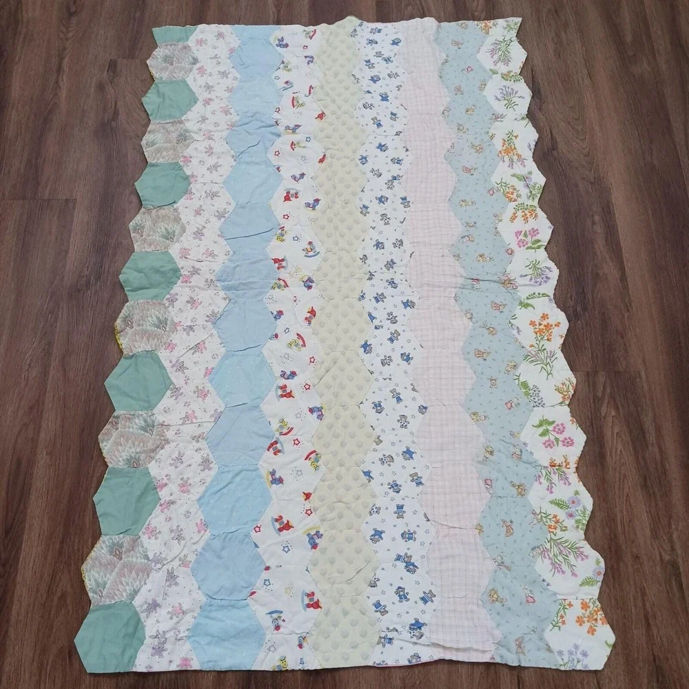 Vtg Handmade Hexagon Patchwork Quilt Top‎ Nursery Pastel Teddy Bear Bunny 30x52